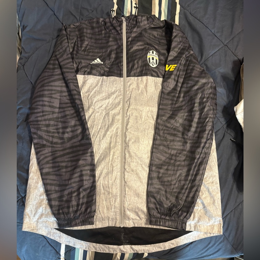 Adidas Juventus Windbreaker Jacket 2016/17 – Black/Grey – Size M – Rare